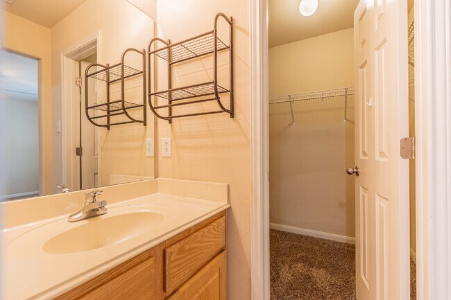 Building Photo - 630 Hookberry Trail