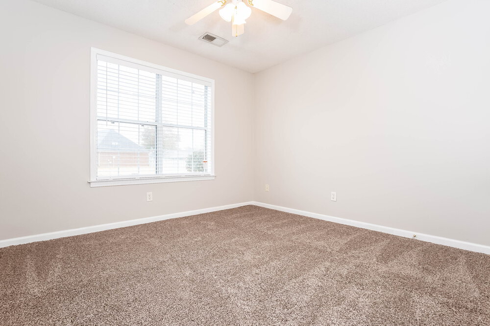 Building Photo - 1209 Pendulum Dr