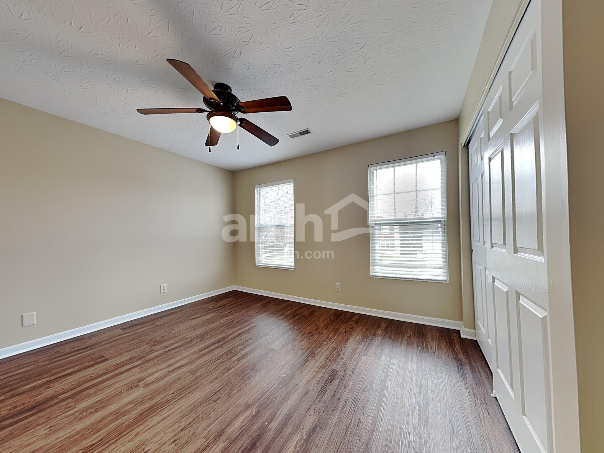 Building Photo - 3188 Summitrun Dr