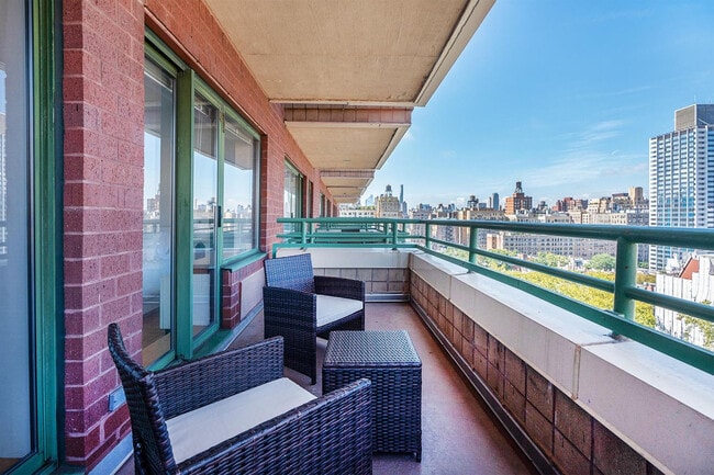 Building Photo - 87 Columbus Ave