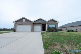 Building Photo - 331 Jackson Pt Cir