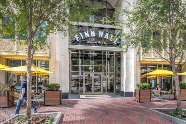 Building Photo - 1120 Texas St