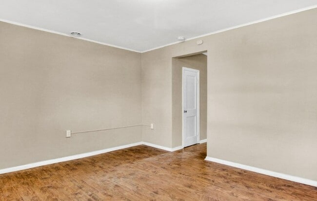 Building Photo - Coming Soon! Charming 2 Bedroom, 1 Bath Ho...