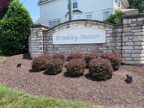 Building Photo - 314 E Wainscot Dr
