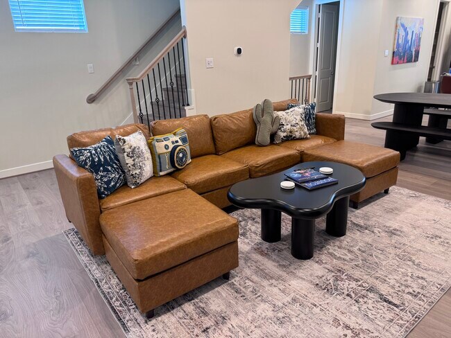 Building Photo - 131 Eastwood St