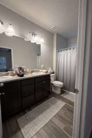 Building Photo - 8 Willowrun Dr