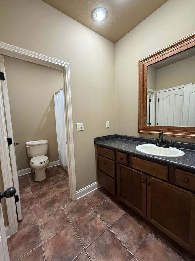 Building Photo - 2520 Granite Pointe