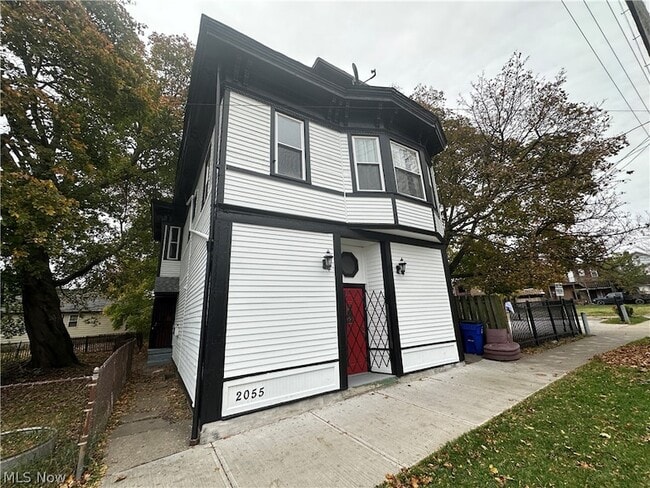 Building Photo - 2055 W 65th St