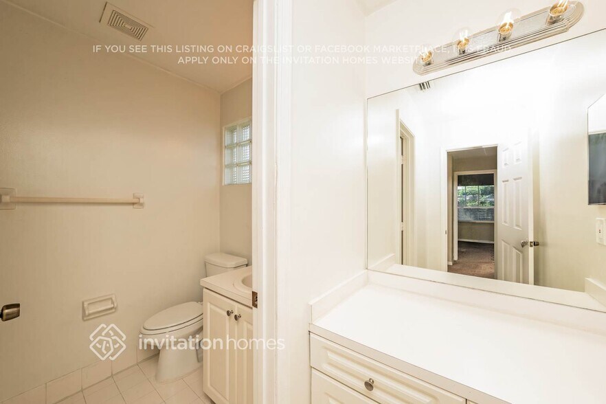 Building Photo - 11106 Baybreeze Way