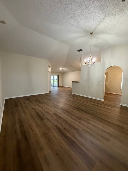 Building Photo - 3226 Sedona Trail