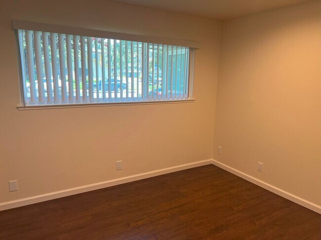 Building Photo - DESIREABLE UNION CITY NEIGHBORHOOD BEAUTIF...