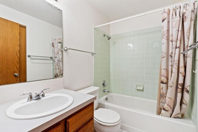 Building Photo - 4243 Pin Oak Dr