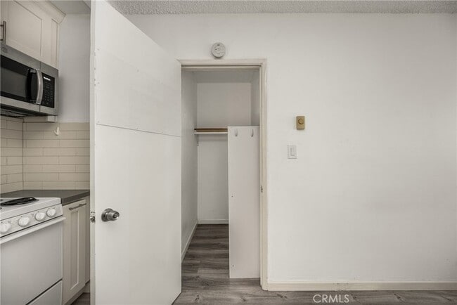 Building Photo - 16862 12th St