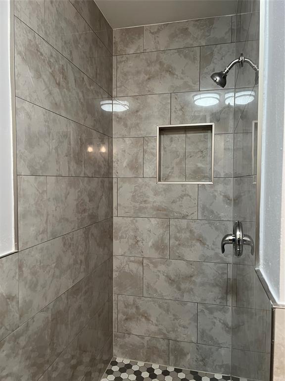 Building Photo - 5807 W 43rd St