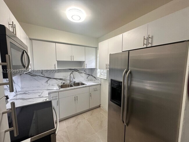 Building Photo - 280 NW 100th St