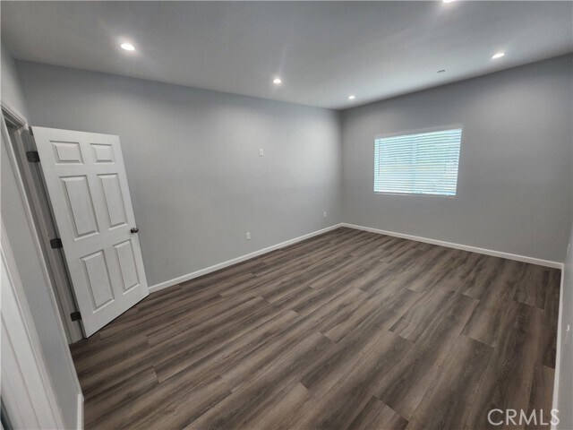 Building Photo - 15524 Tupper St