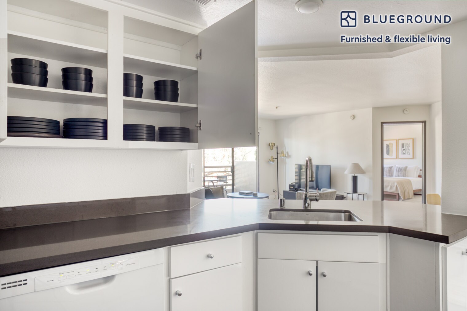 Building Photo - 10989 Bluffside Dr