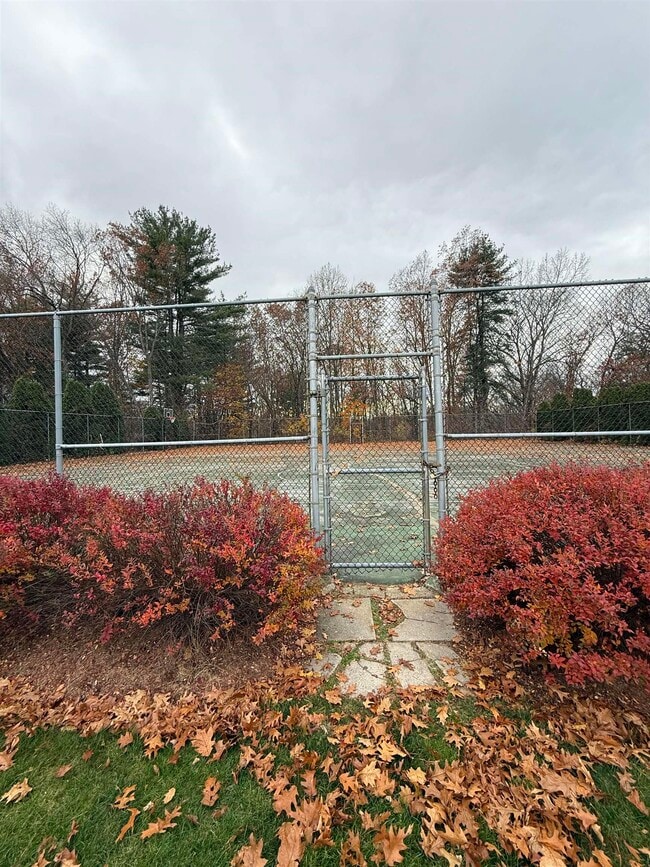 Building Photo - 425 Abbott Farm Ln