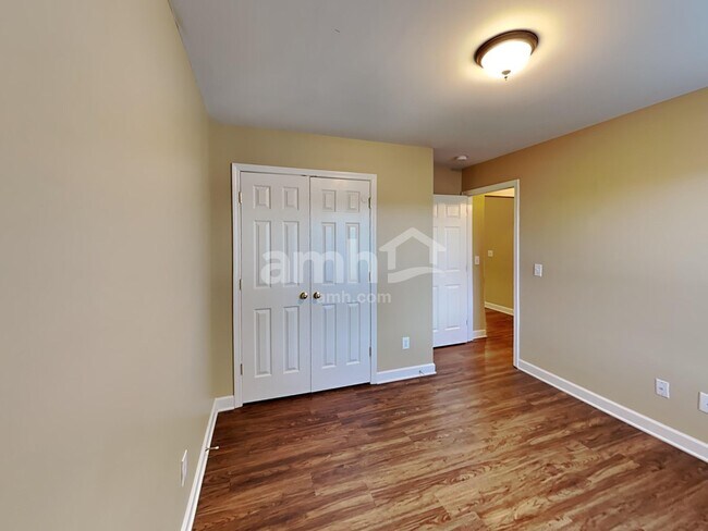 Building Photo - 7005 Count Fleet Ct