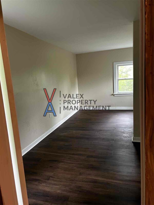 Building Photo - 34 cemetery street