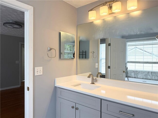 Building Photo - 3582 Park Bluff Way