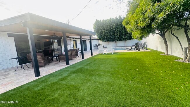 Building Photo - 8240 E Turney Ave