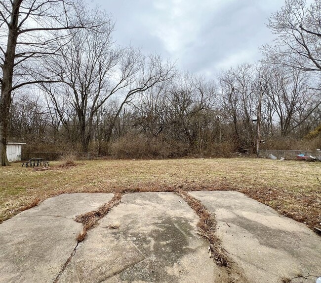 Building Photo - AVAILABLE SOON: Charming 3-Bedroom Home in Grandview!