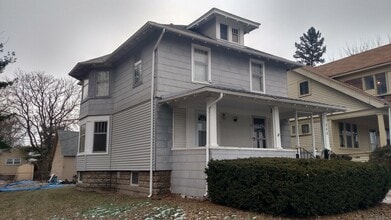 Building Photo - 200 S West St
