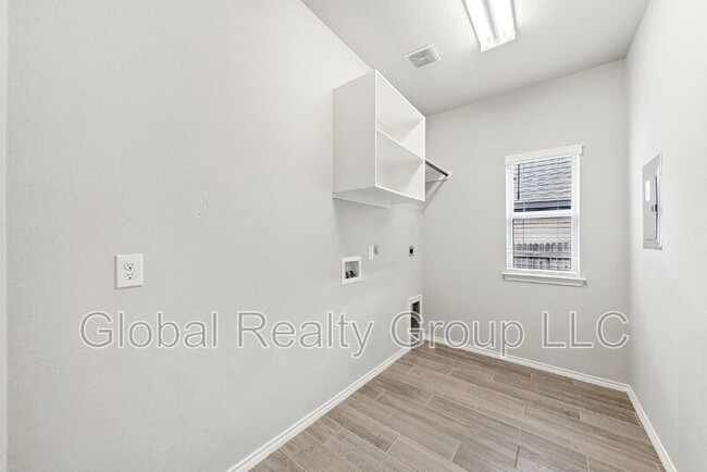 Building Photo - 14306 Hallows Grv