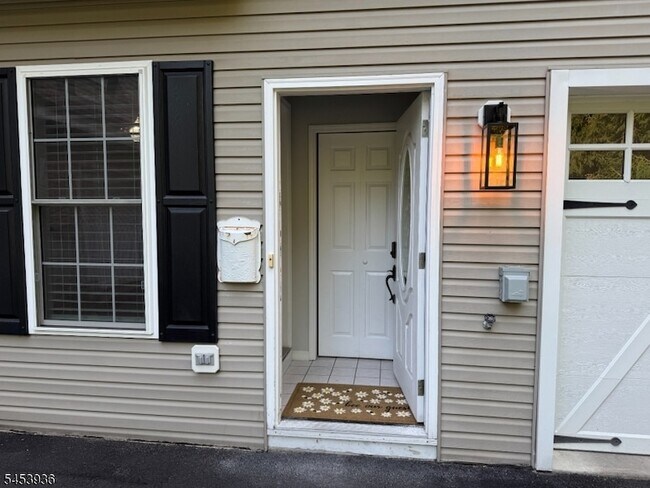 Building Photo - 32 Woodland Dr