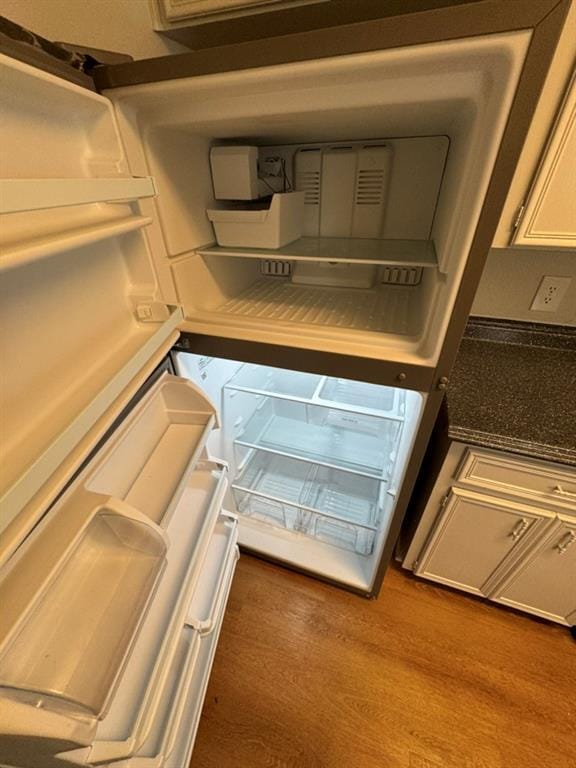 Building Photo - 7000 Oak Meadow Cir