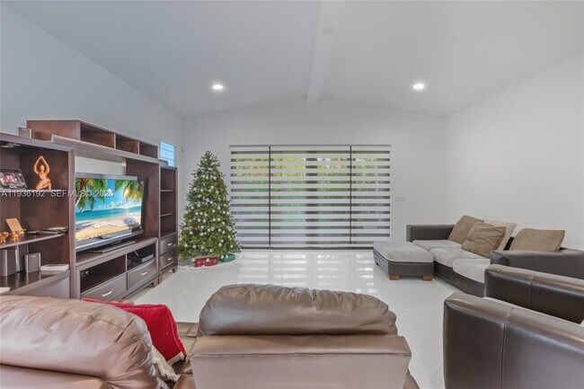 Building Photo - 9220 Meridian Dr N