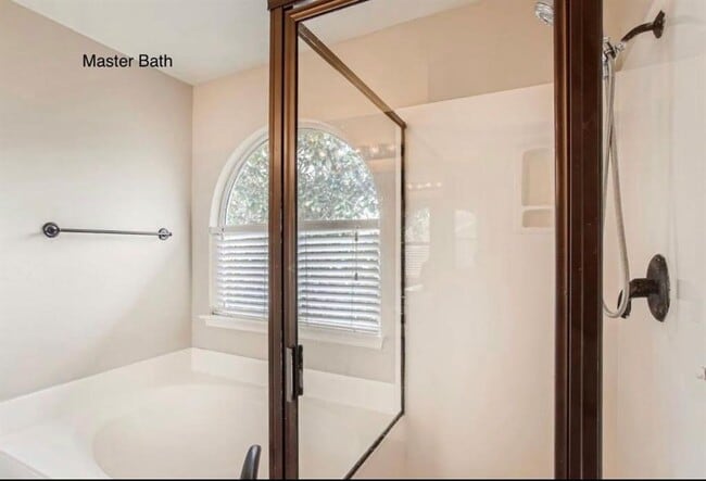 Building Photo - 518 Pecos Cir