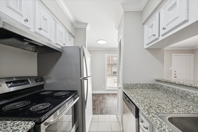 Building Photo - 201 Emerson St