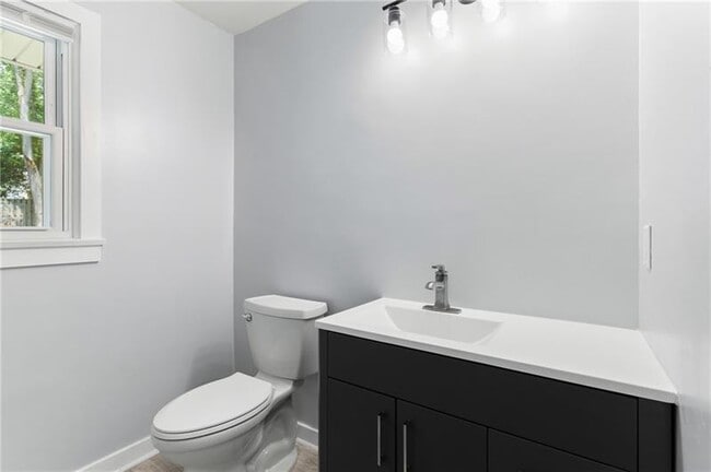 Building Photo - 4030 Circle Dr