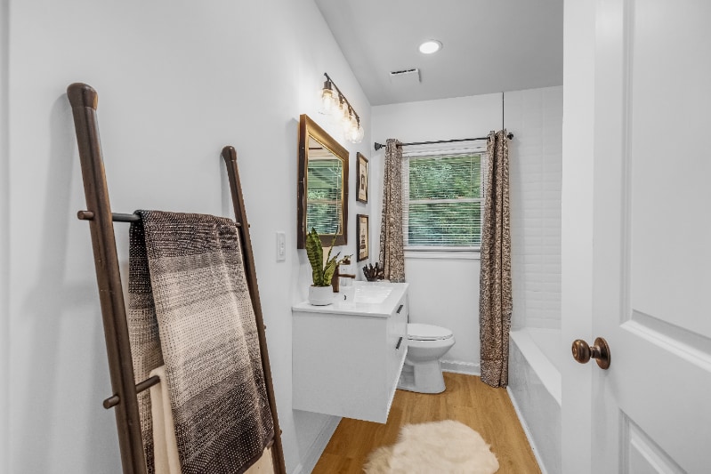 Building Photo - 2933 Cloverhurst Dr