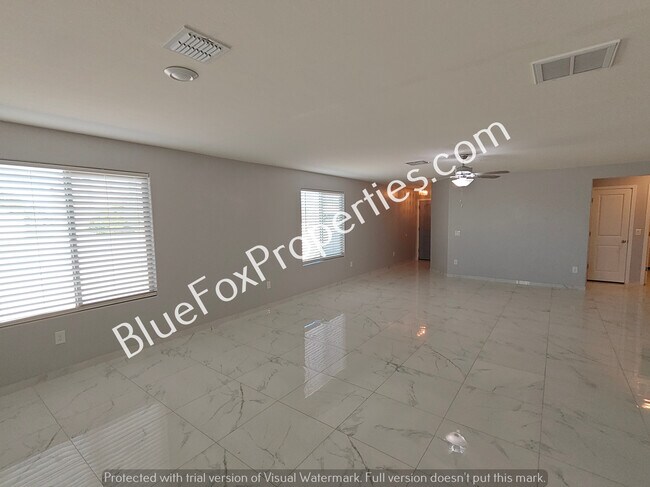Building Photo - 5974 S Tappen Dr