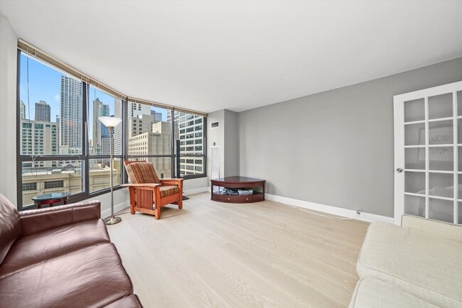 Building Photo - 405 N Wabash Ave