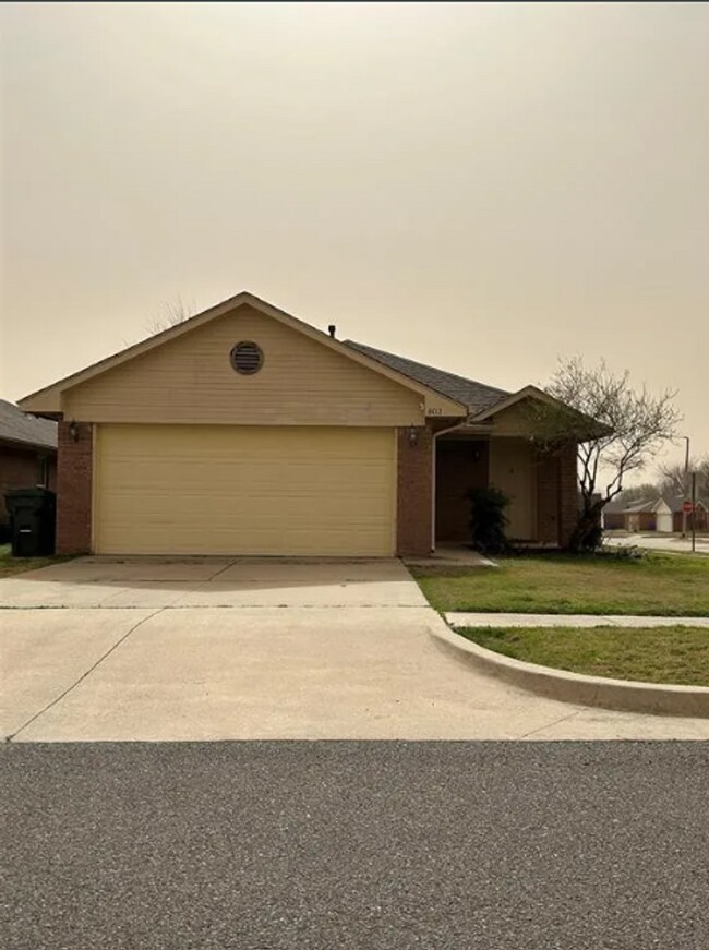 Building Photo - Comfortable Living in the Heart of Norman