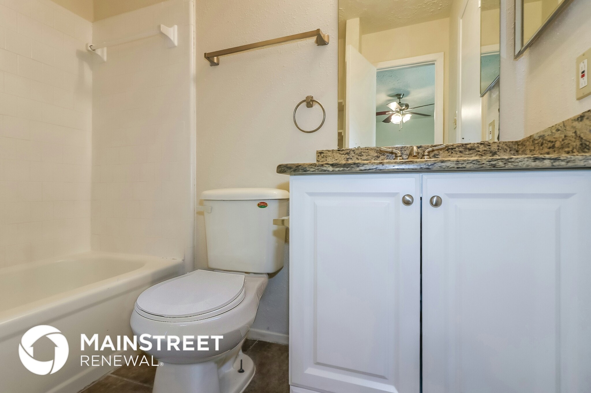 Building Photo - 15703 Baybriar Dr