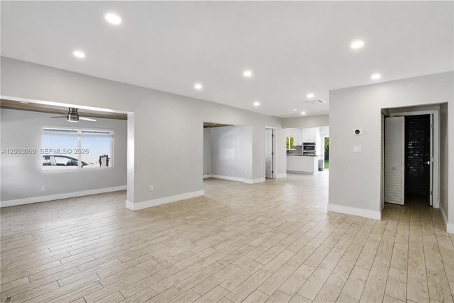 Building Photo - 6511 SW 44th St