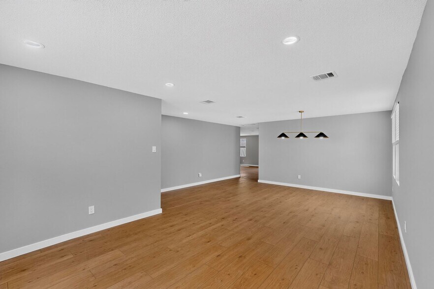 Building Photo - 5317 Gingerwood Dr