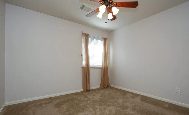 Building Photo - 2007 Karsen Dr