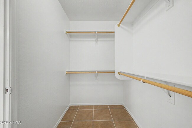 Building Photo - 14165 W Crocus Dr