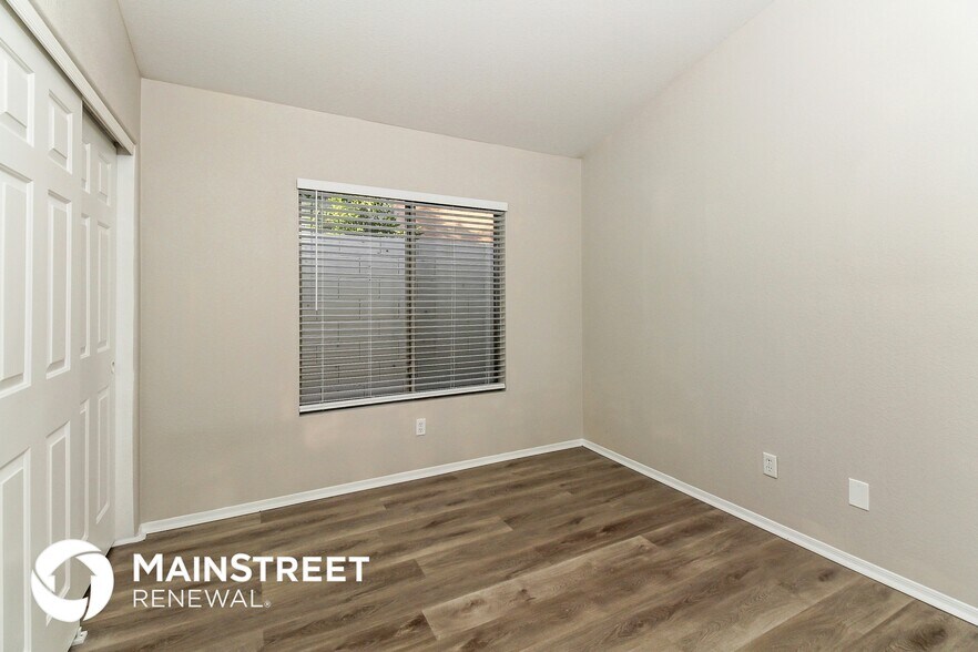 Building Photo - 11151 N Desert Flower Dr