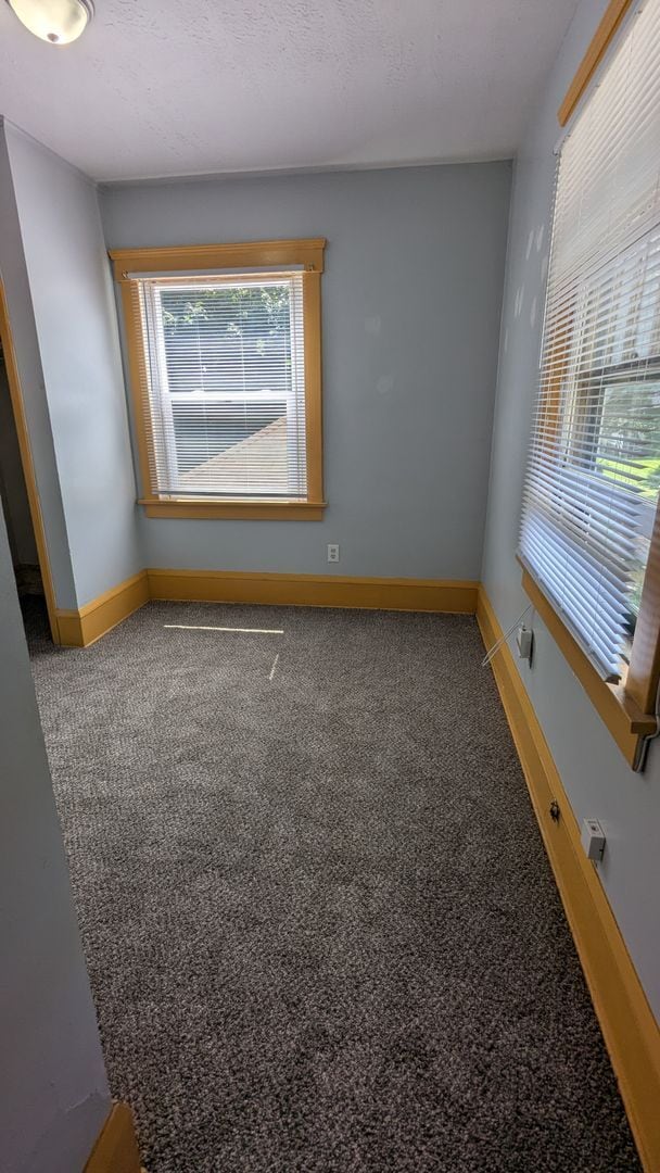 Building Photo - Prime Living: Unmatched Apartment in Canto...