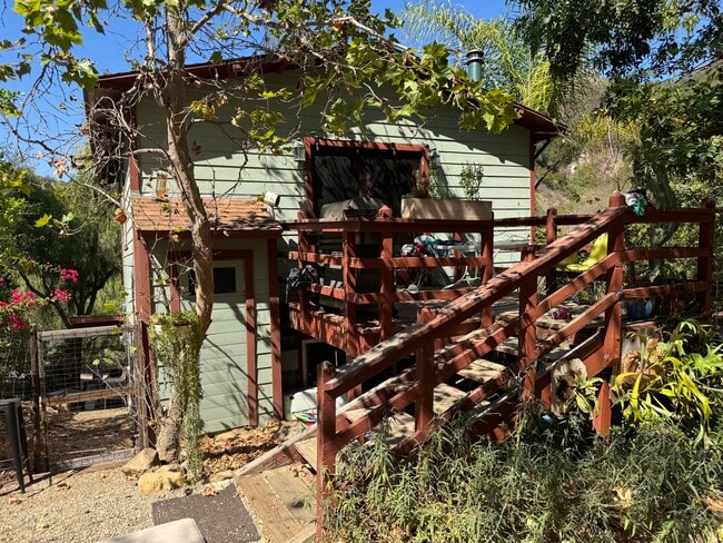 Building Photo - 1734 Topanga Skyline Dr