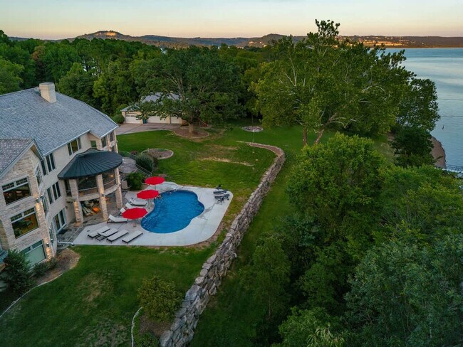 Building Photo - 1774 State Hwy UU