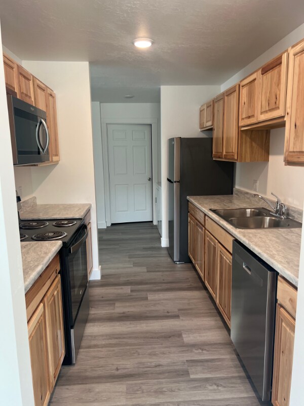 Building Photo - 115 Skeels Ave