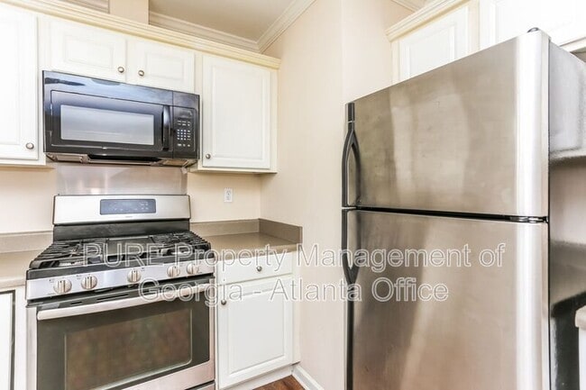 Building Photo - 1934 Ivy Glen Dr